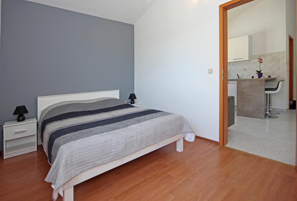 Apartment Ben Pula Eksteriør billede
